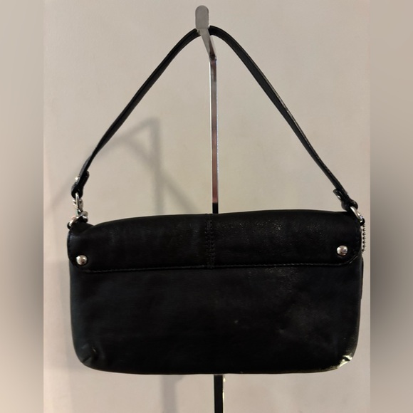 Coach Black Shoulder Bag Converts to Wristlet with Pleated Design Hang Tag EUC - Picture 5 of 9